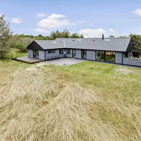 Luxury Summer House In Kandestederne